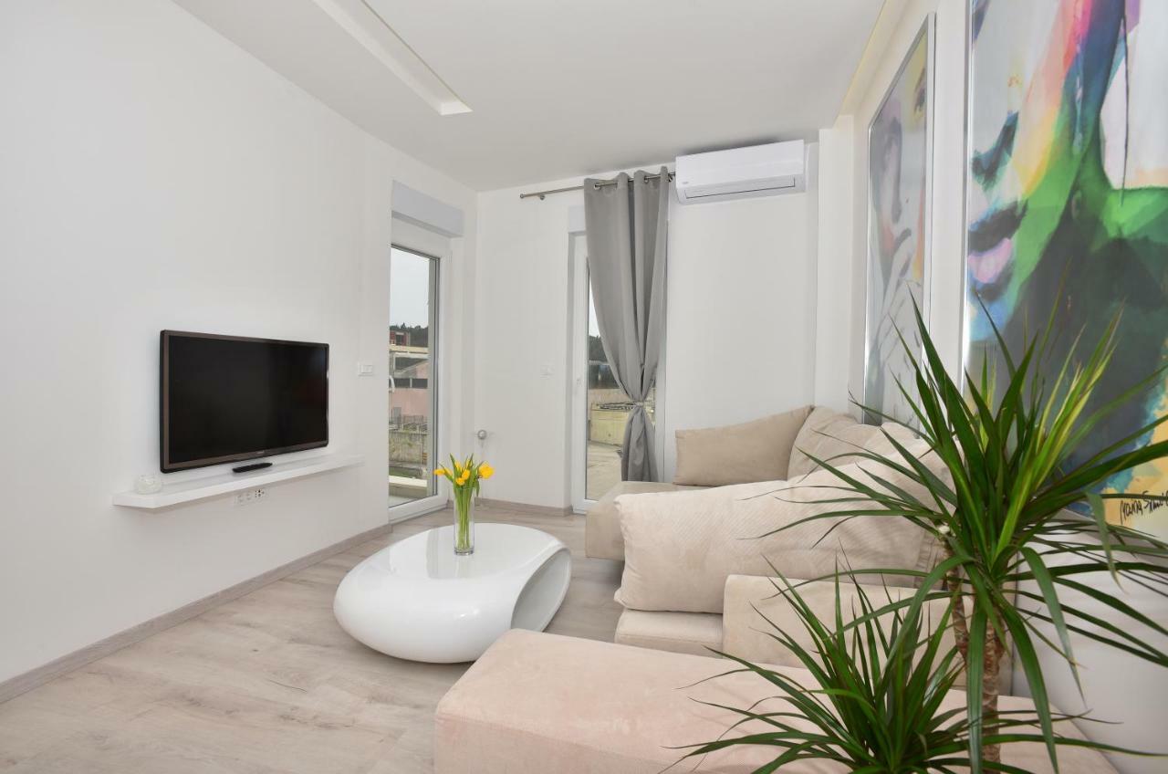Apartman Petra Appartement Makarska Buitenkant foto