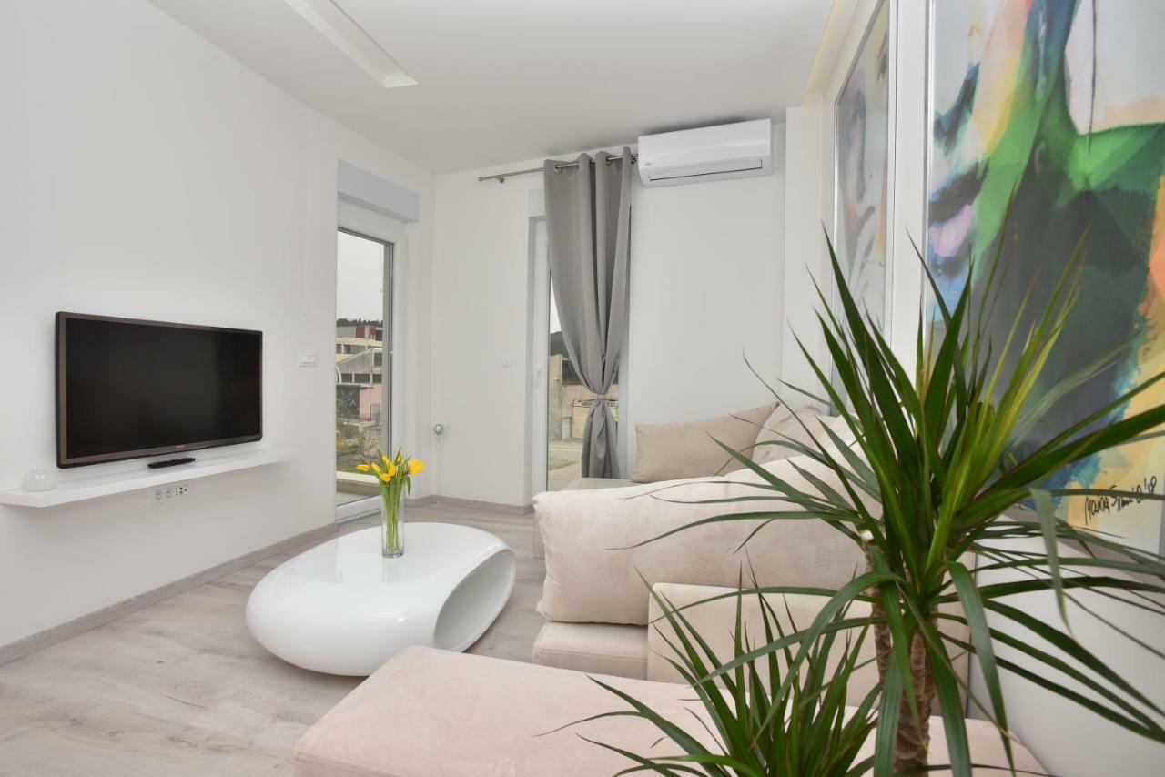 Apartman Petra Appartement Makarska Buitenkant foto