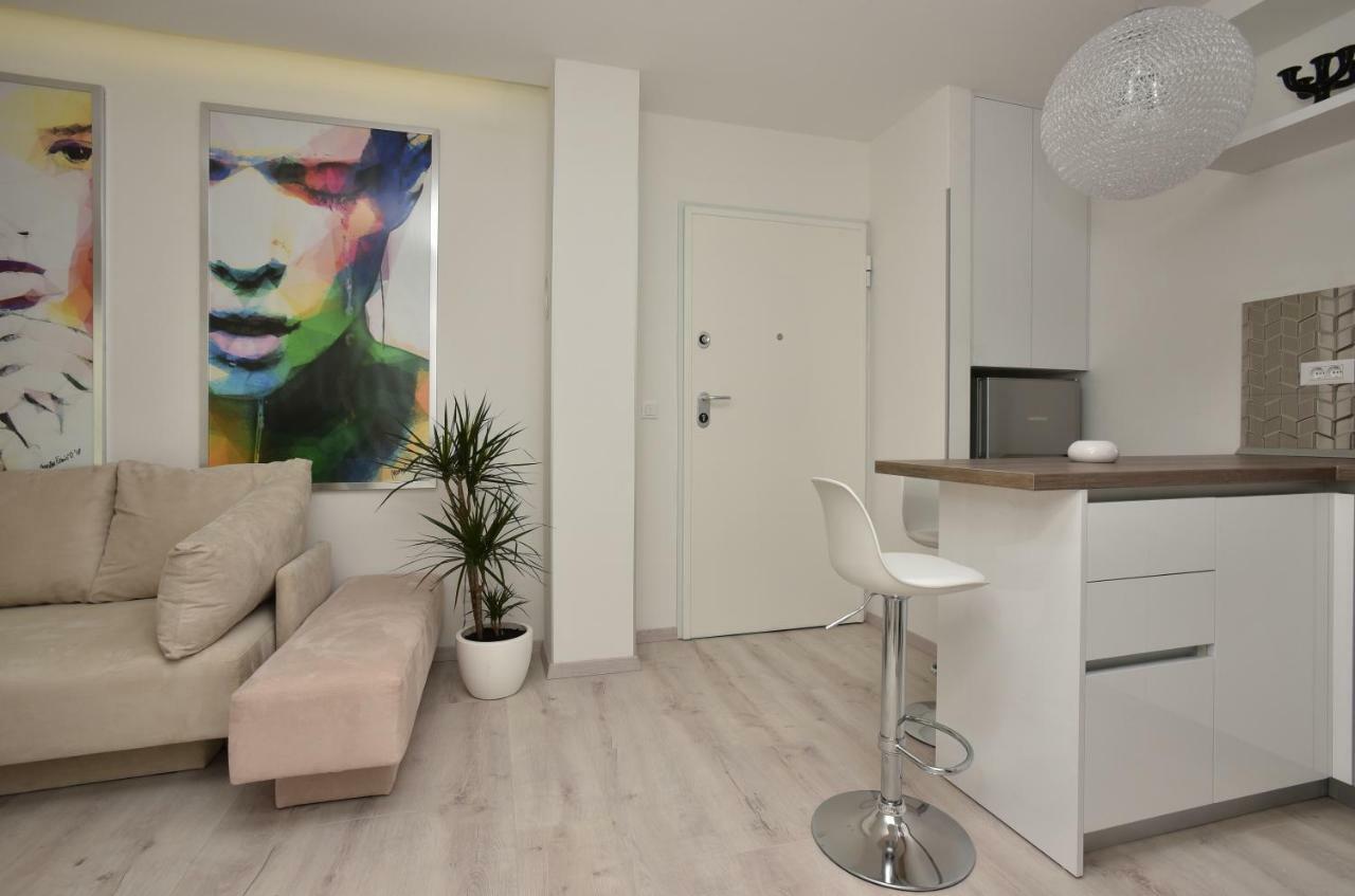 Apartman Petra Appartement Makarska Buitenkant foto